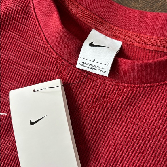 New Nike Arkansas Razorbacks Large Thermal Long-sleeved shirt NWT - Picture 3 of 5